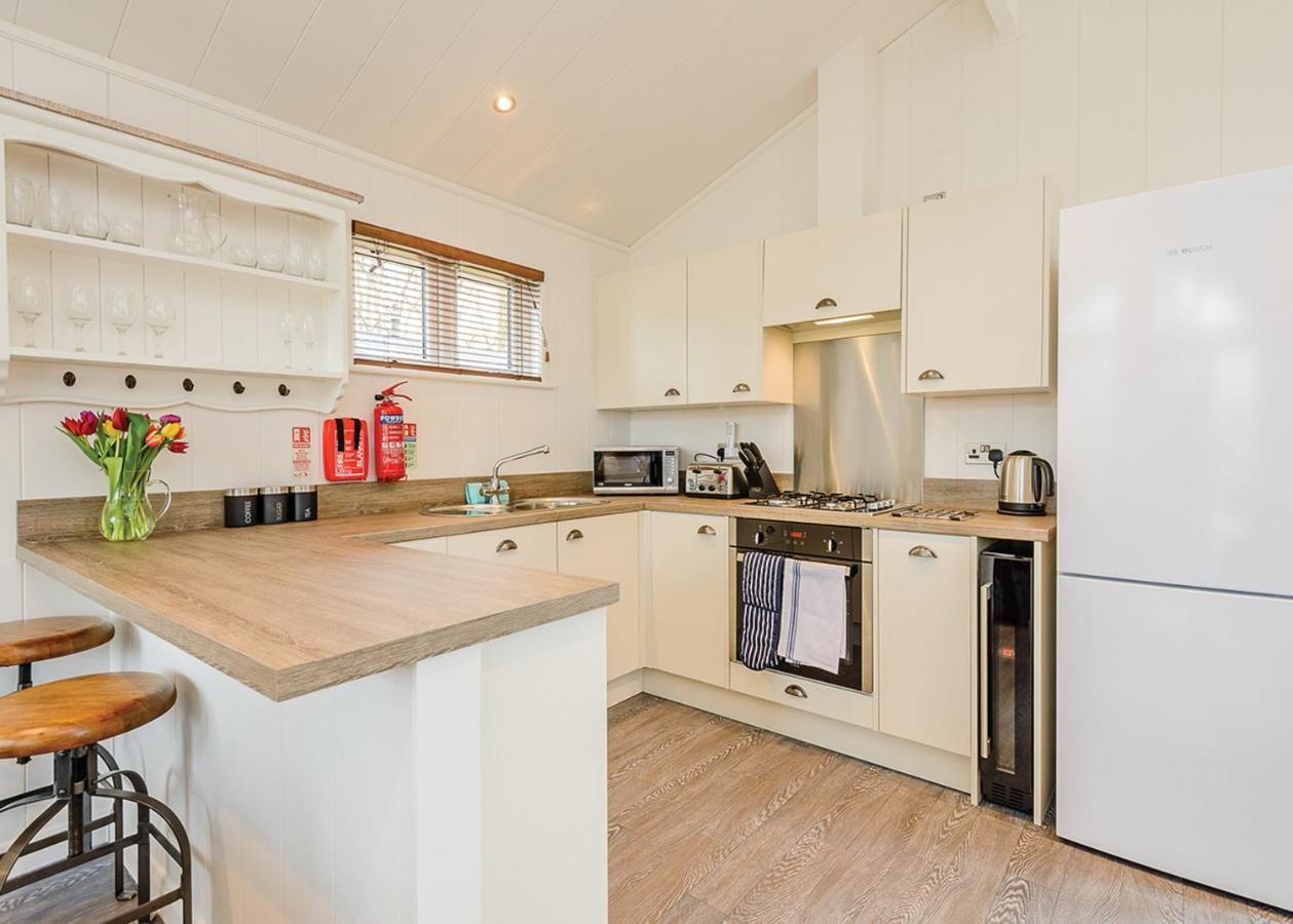 Wareham Forest Lodge Retreat Lytchett Minster Ngoại thất bức ảnh